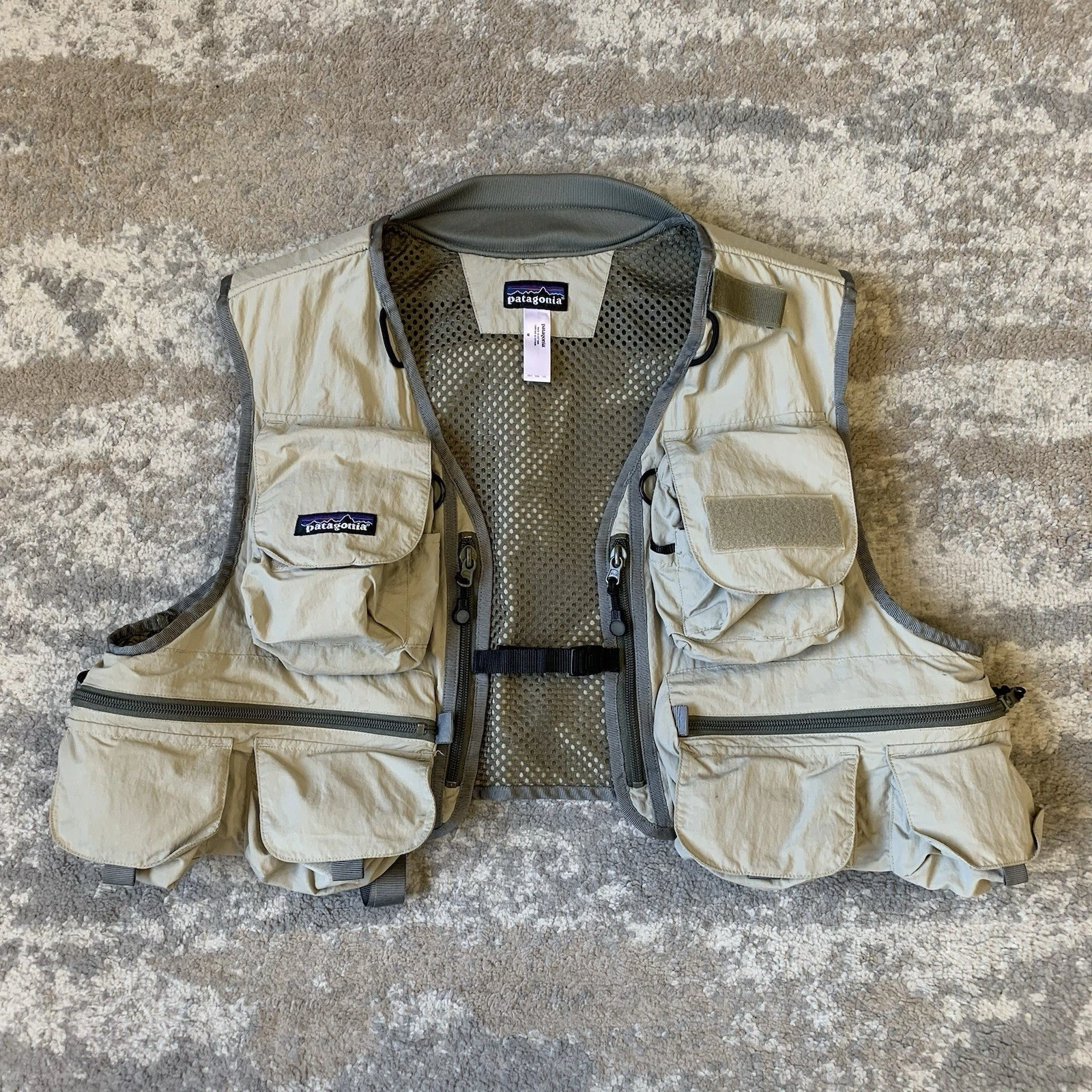 Patagonia Mesh Master II Fly Fishing Vest Green Mens Medium Tactical Utility
Opens in a new window o