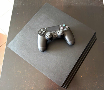 Sony PlayStation 4 Pro 1TB Konsole mit o. Verpackung