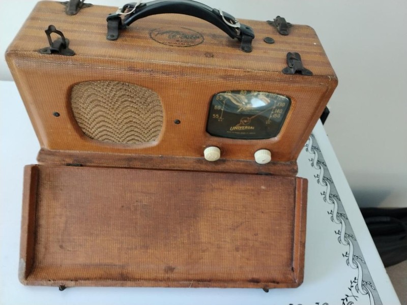 Vintage Zenith Wave Magnet Long Distance Radio Model 5G500 1940's  working