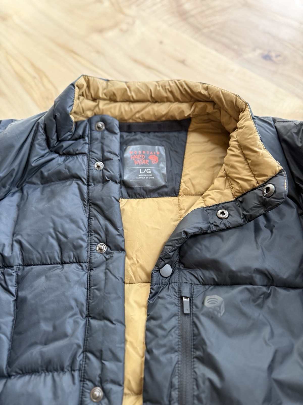 Mountain Hardware Down Puffer Jacket Coat Buttons… - image 4