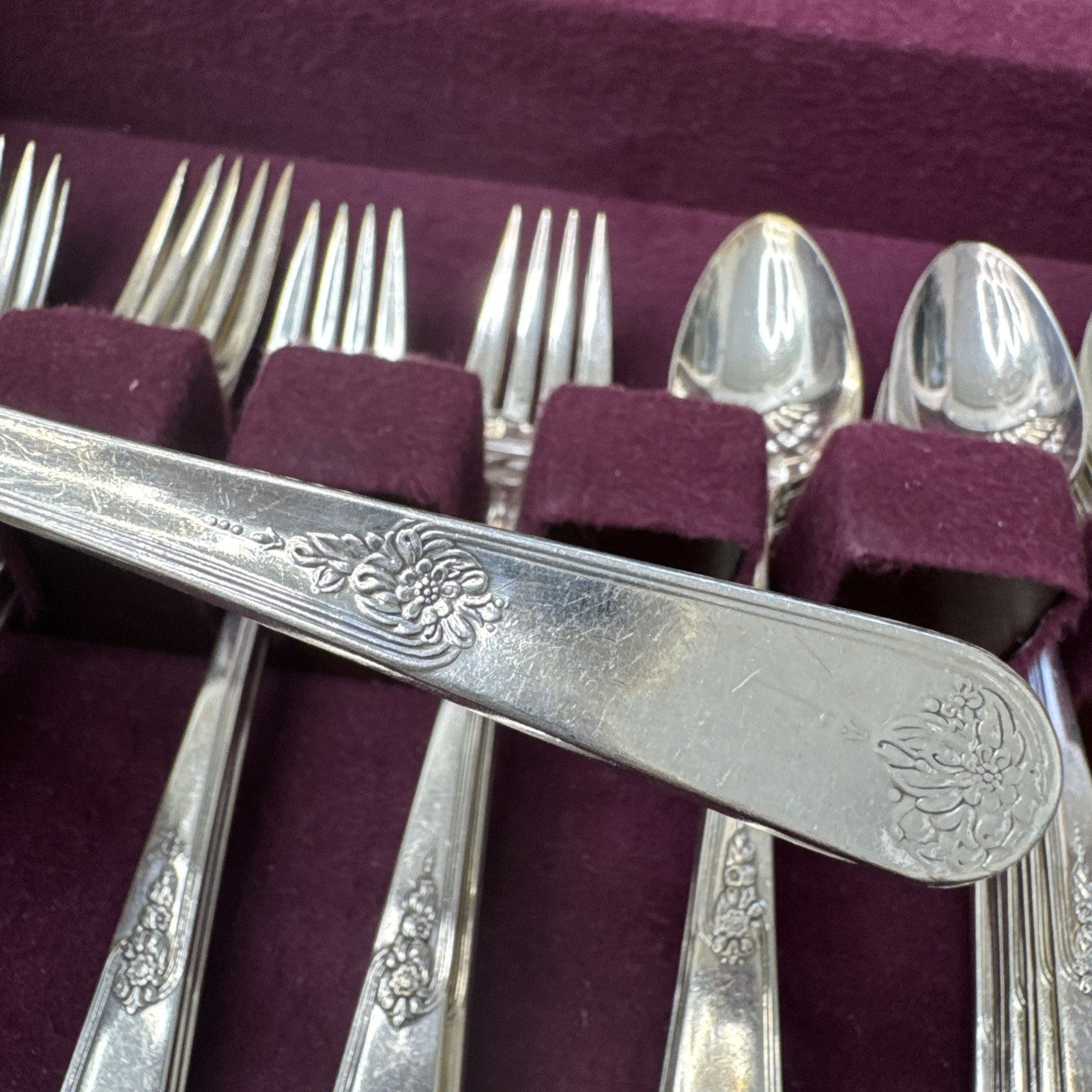Vtg Holmes & Edwards Inlaid IS 1940's 48 Piece Silverware Set Youth Pattern