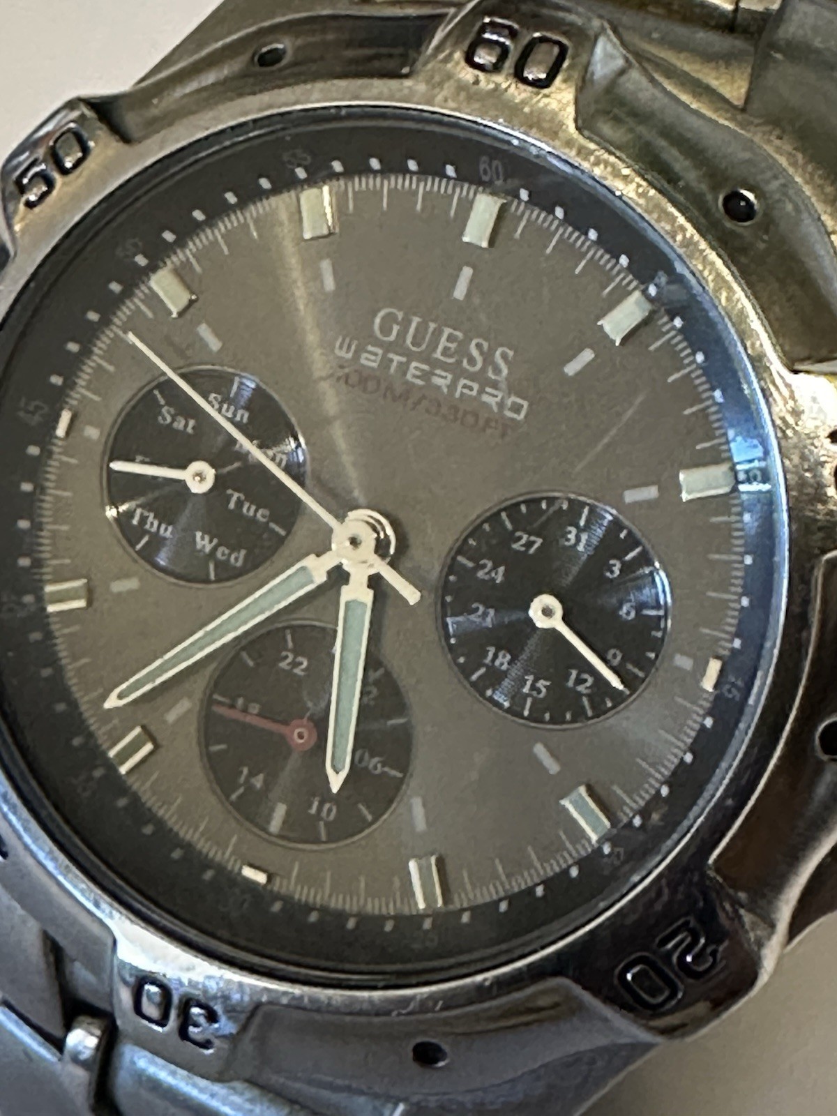 Vintage Guess WaterPro G85386G Men's Watch 100M WR with New Battery