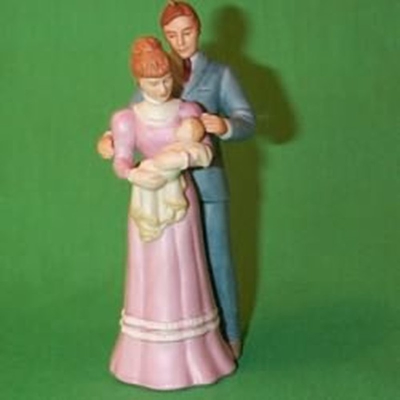 'New Arrival' 'Keepsake' Series Hallmark 1998 Ornament