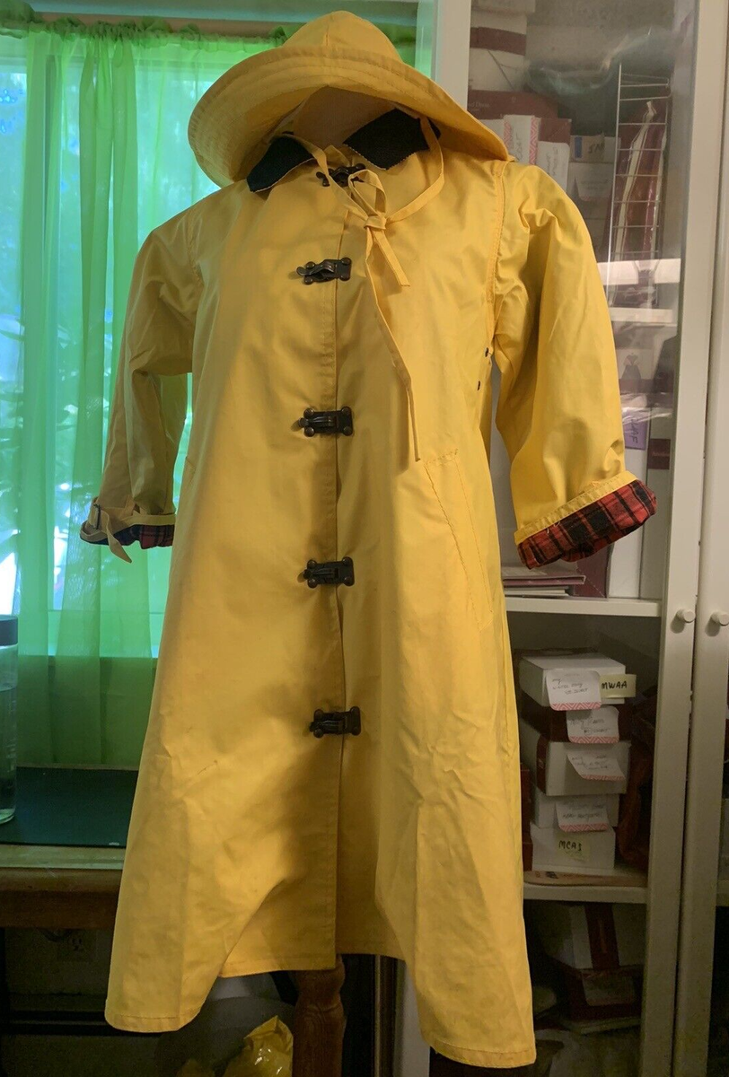 MOLLY Pleasant Co Dress-Like-Your-Doll American GIRL-SIZE SM RAIN SLICKER  HAT!