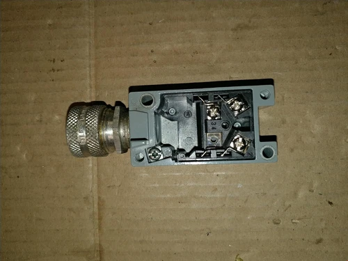 RECEPTACLE E50RA  SERIES A1 0794  2084899 EATON CORPORATION E50-RA REM