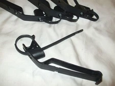 Yakima Replacement WindShield Faring Clip, Bracket (Single)