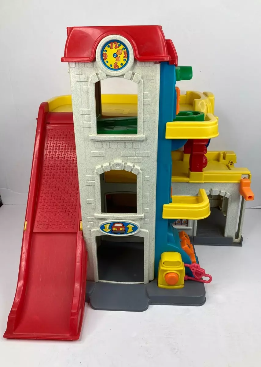 Fisher-Price Little People Toddler Playset with Figures & Toy Car, Light-up Learning Garage