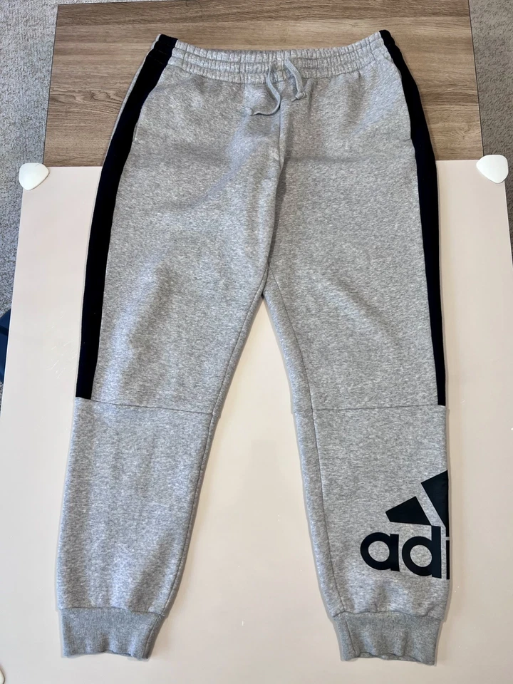 Pantalon de jogging Adidas Essentials Big Logo - Gris & Noir - Taille L - Photo 1/4