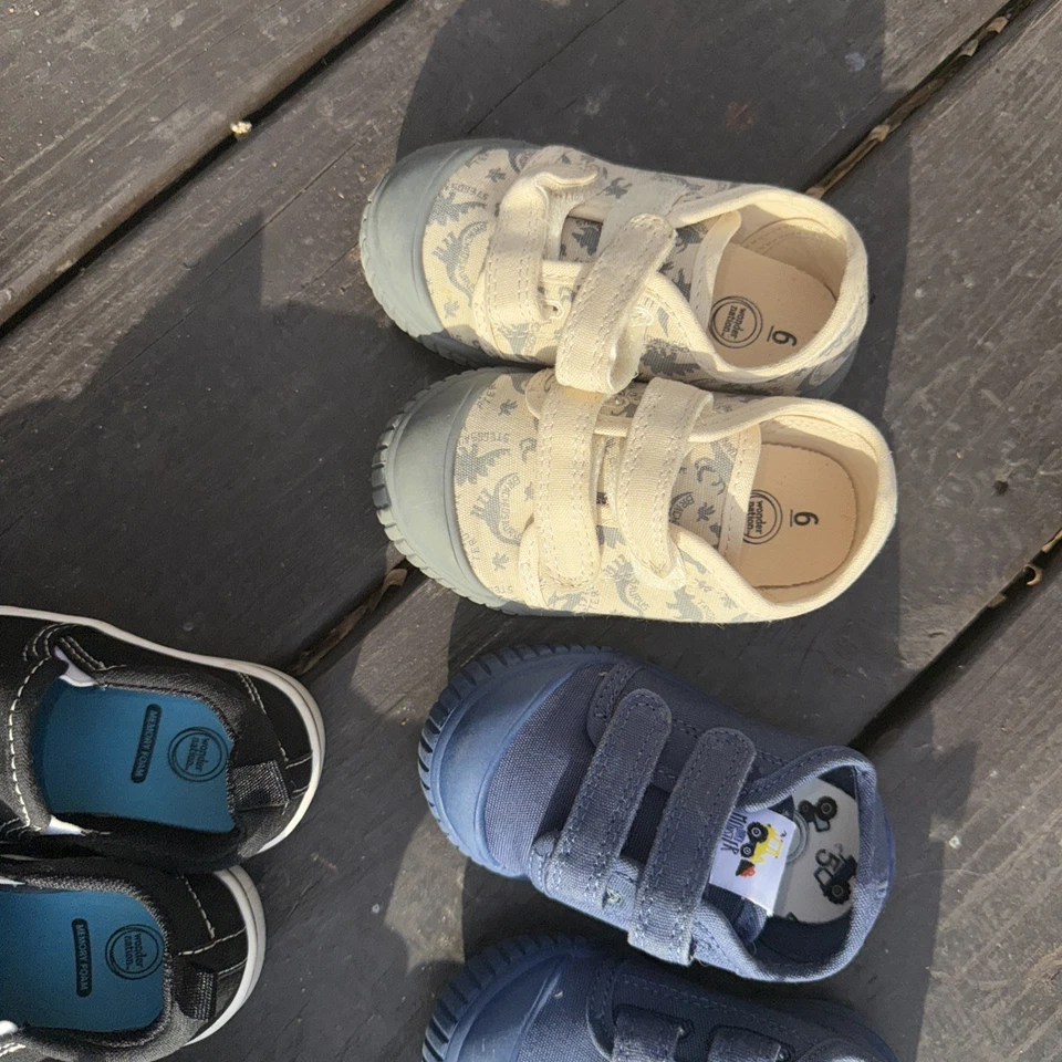 Lote De Zapatos Bebé Niño Tallas 6 Y 5 5 Pares De Zapatos Foto 3 de 4