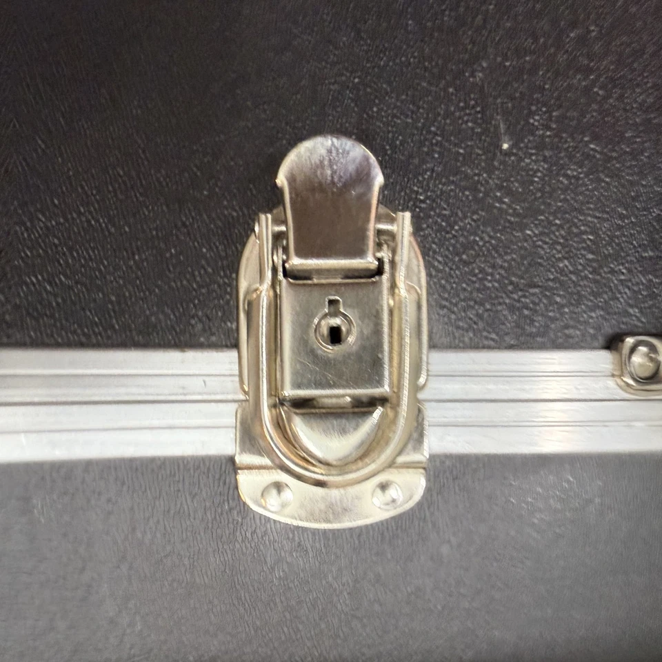 Estuche rígido para guitarra acústica Freedom By SKB de colección para Dreadnought Foto 3 de 4