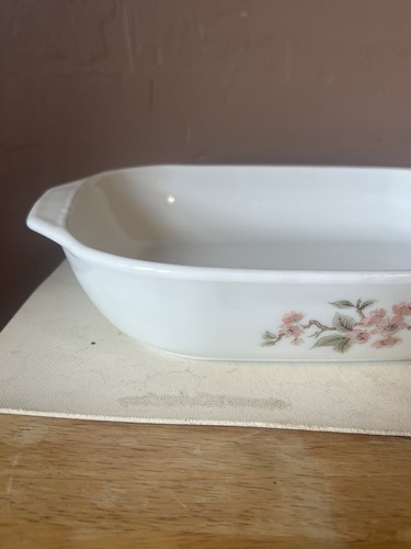 PYREX England 12.5” x 9” Lisa Cherry Blossom Rectangular Handled Casserole Dish - Picture 2 of 9