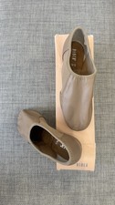 NEW Bloch Jazz Shoes Tan Size 5.5 Leather Slip on