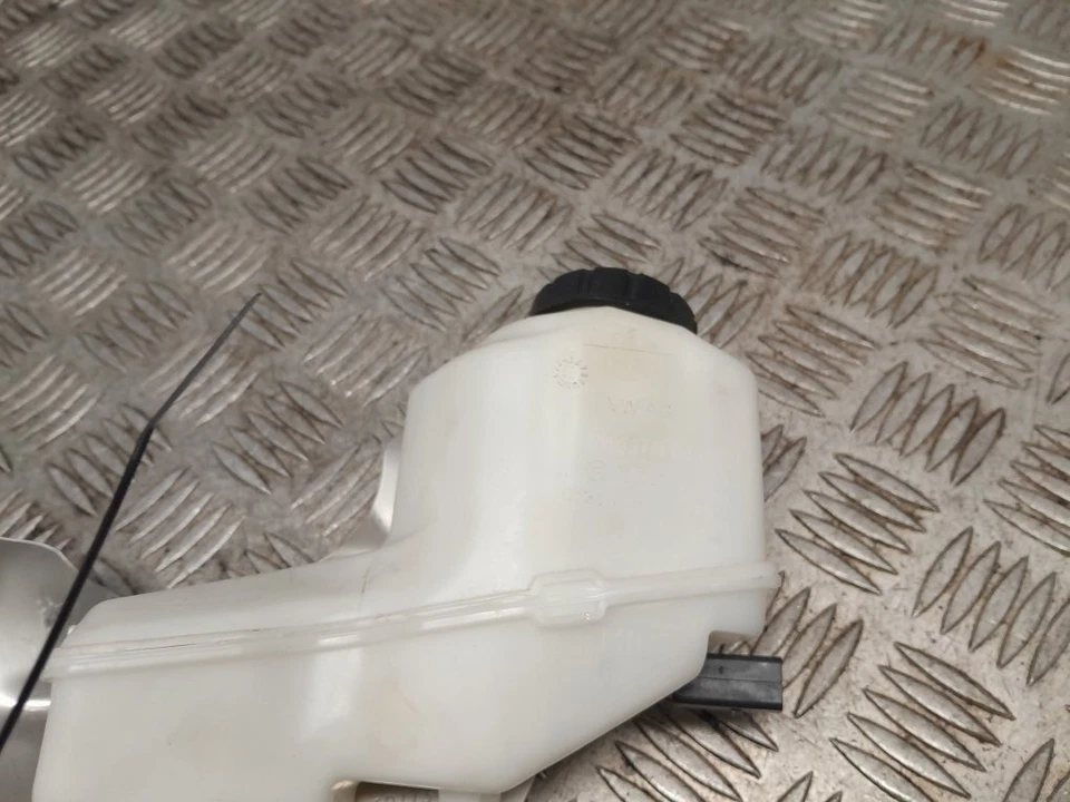 MK4 SKODA OCTAVIA FRENO CILINDRO MAESTRO (ABS) 5WC614105AB 2020-2024 Foto 2 de 4