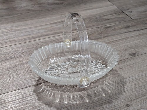 Mikasa Winter Dreams 9 1/2" Etched Glass Christmas Basket w/ Handle - Open Box - Picture 8 of 17