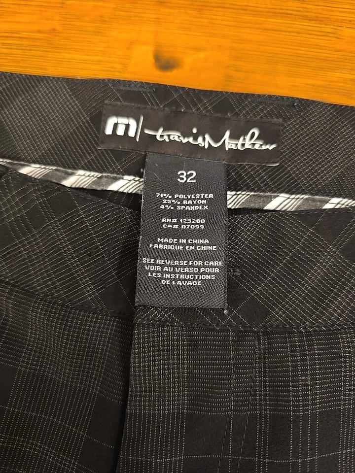 Travis Mathew Mens Waist 32 Black Gray Plaid Golf Shorts - Image 2 of 4