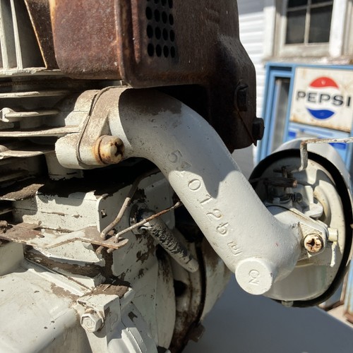Vintage TECUMSEH 10 H.P. HM100 Good Compression. Please Read & View Pics - Picture 11 of 24
