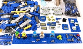 LEGO SET 7066 SPACE ALIEN CONQUEST EARTH DEFENSE HQ - 100% COMPLETE, GENTLY USED