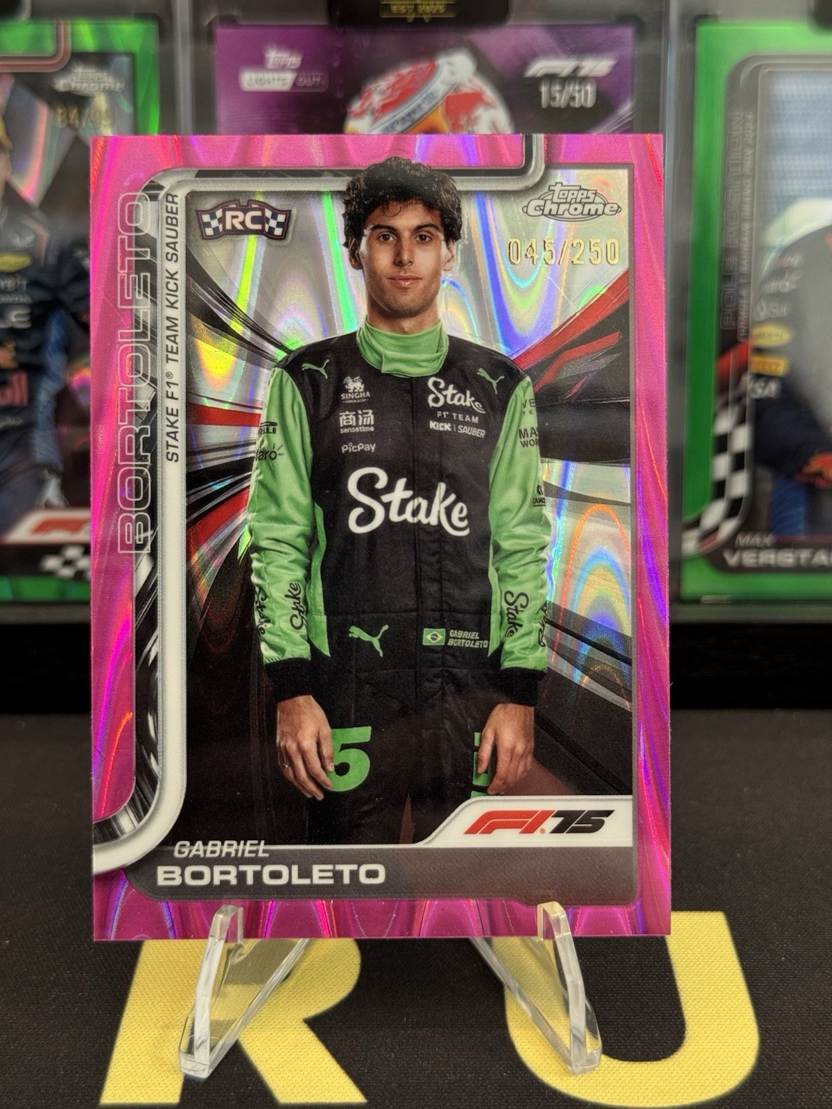 2025 Topps Chrome F1 #20 Gabriel Bortoleto Pink RayWave Refractor RC /250