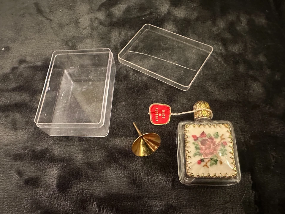 altes Parfürm Miniatur Set ungenutzt Made in Austria Wien Viennes Pompadour kmpl - Bild 3 von 4