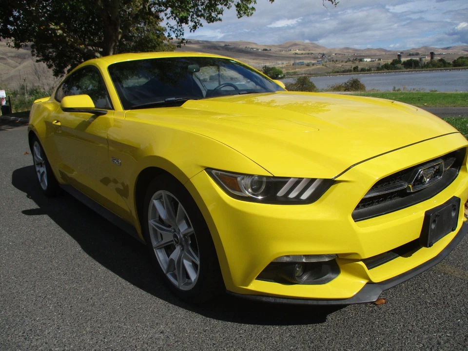 2015 Ford Mustang - Image 2 of 4