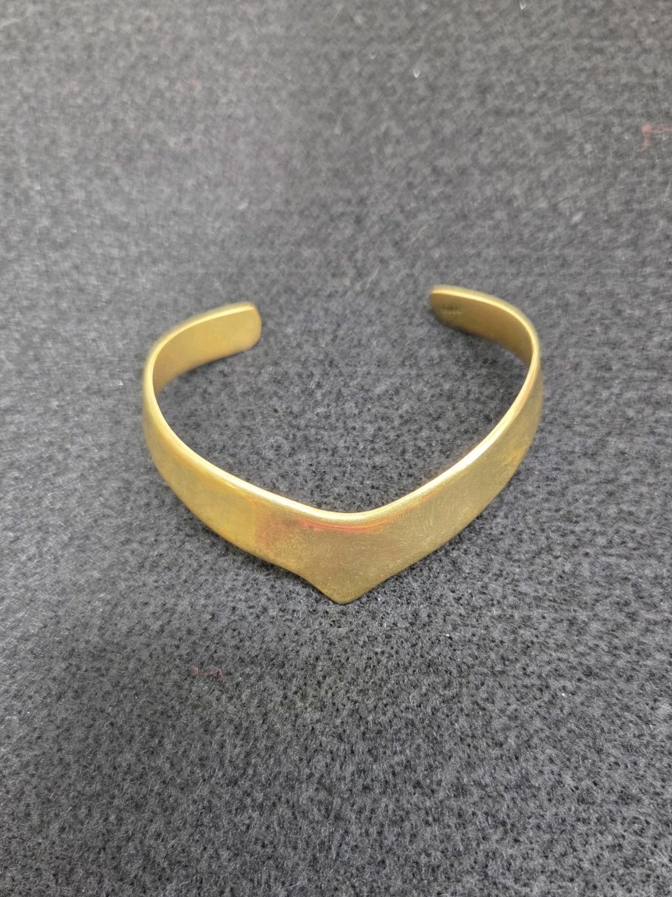 Vintage V-Shape Solid Brass Open Cuff Bracelet Me… - image 2
