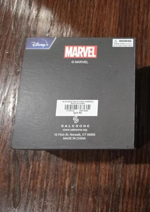 Pendientes de plata esterlina SÓLIDOS WandaVision Bruja Escarlata Marvel ($69,90 al por menor) Foto 2 de 4