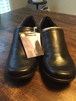 dr scholl's slip resistant work shoes