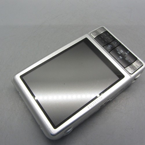 Fujifilm Digital Camera FinePix Z70 12.2MP Silver Tested *Read* - Picture 6 of 9