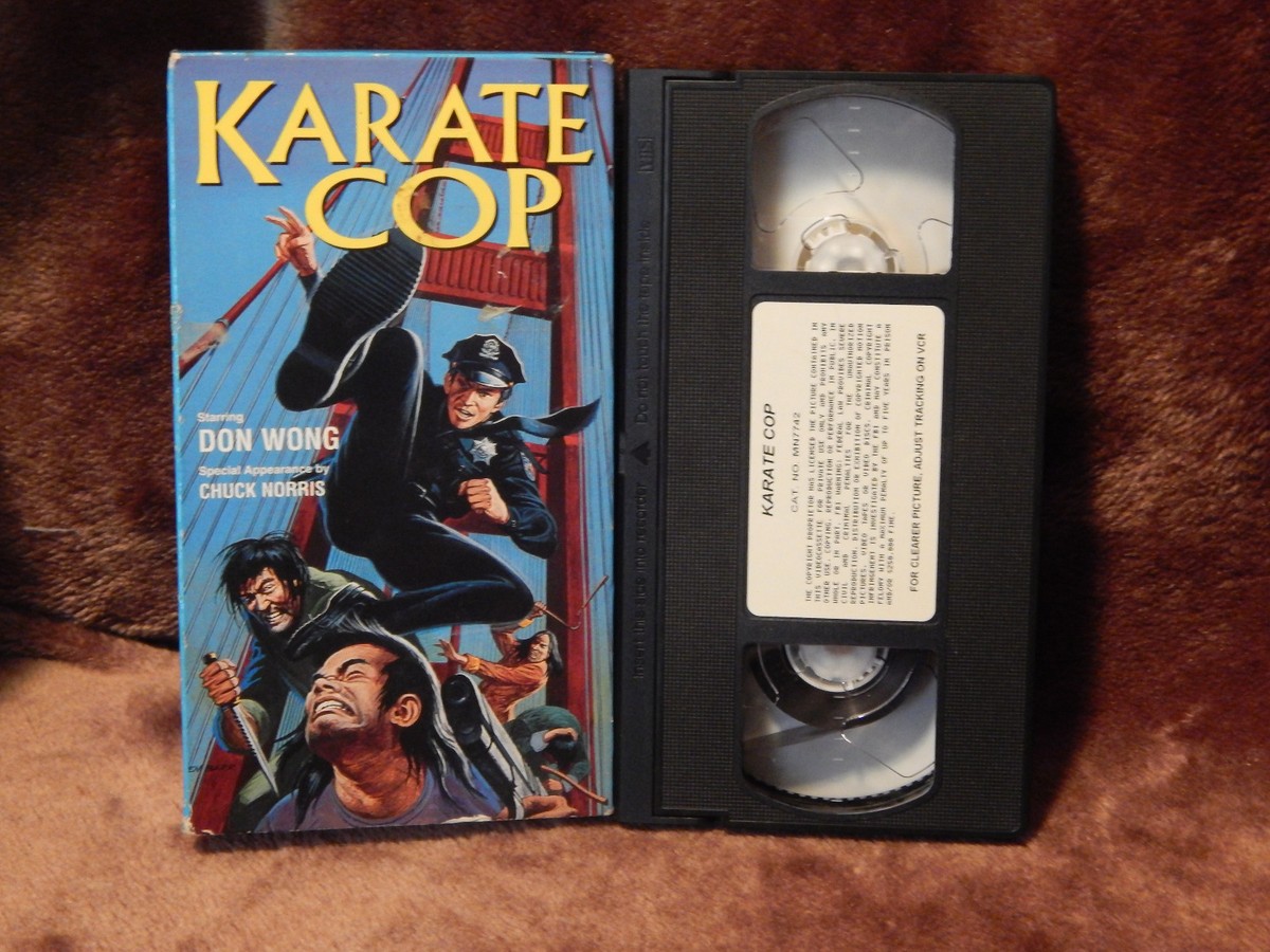 Walker Texas Ranger - Team Cherokee + Karate Cop (VHS x 2) Chuck