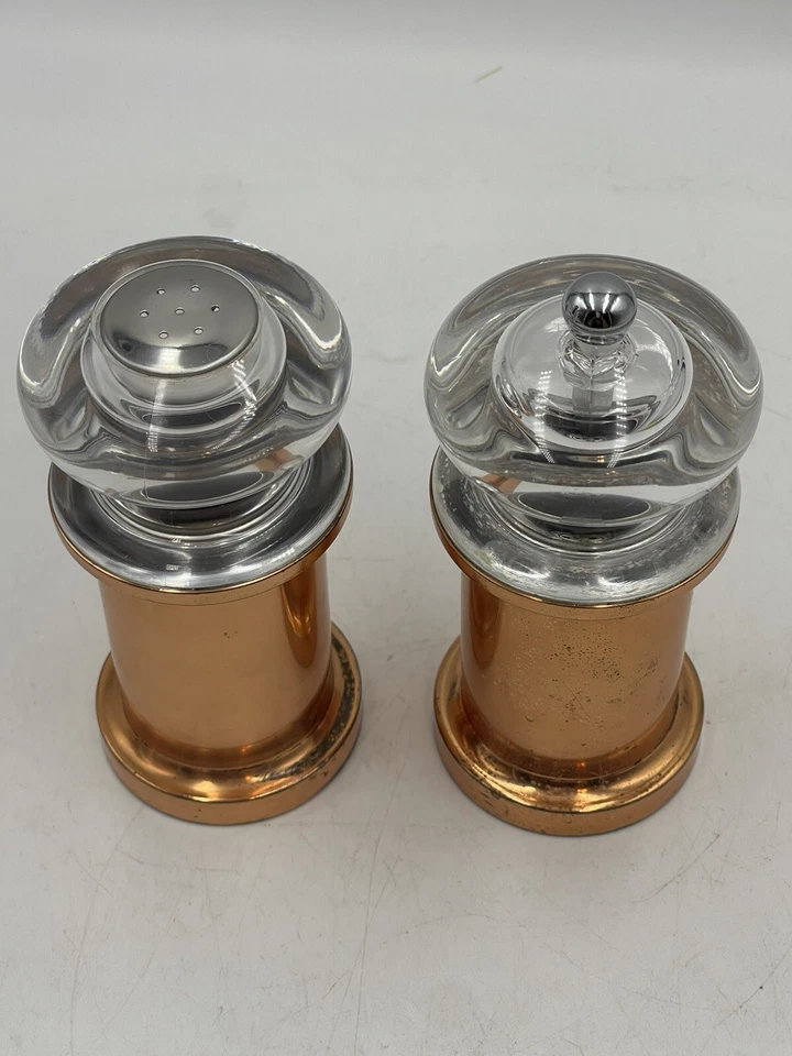 Vintage 1990's Acrylic & Copper Plated Pepper Mill Grinder with Salt Shaker Set - Image 4 of 4