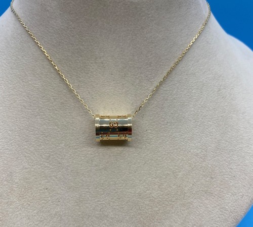 Designer Gucci 18K Yellow Gold Size 