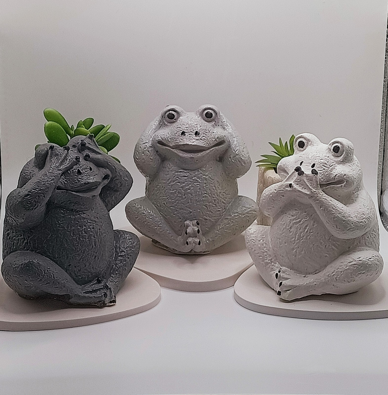 Les grenouilles de la sagesse cadeau idéal pour crémaillère