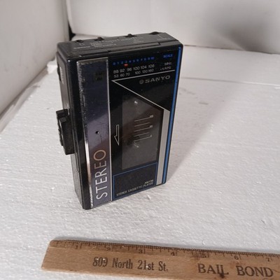 Vintage Sanyo AM/FM Stereo Cassette Player Model MGR59 Parts or Repair
