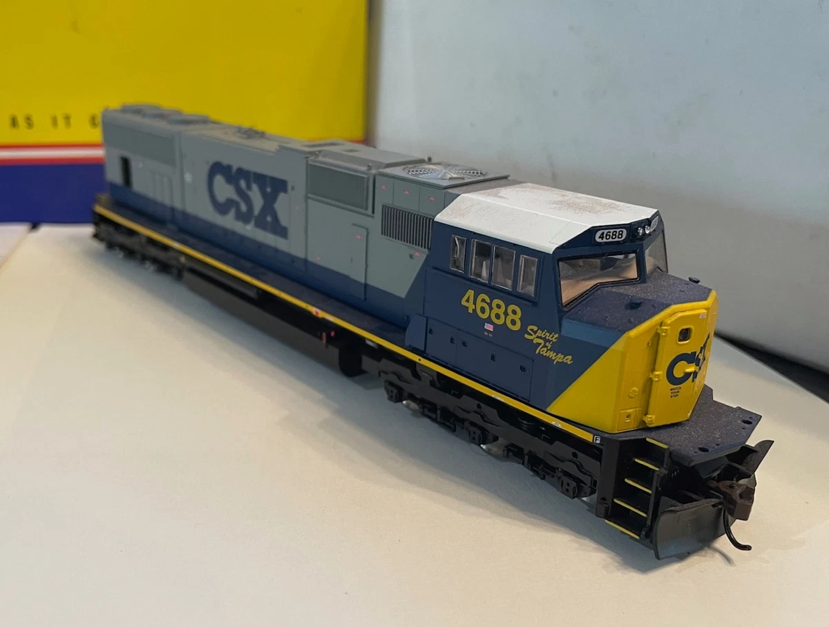 Wagon Plat CSXT 60' Avec 2 Komatsu – Échelle O – MTH – Modifié – 3 Rails