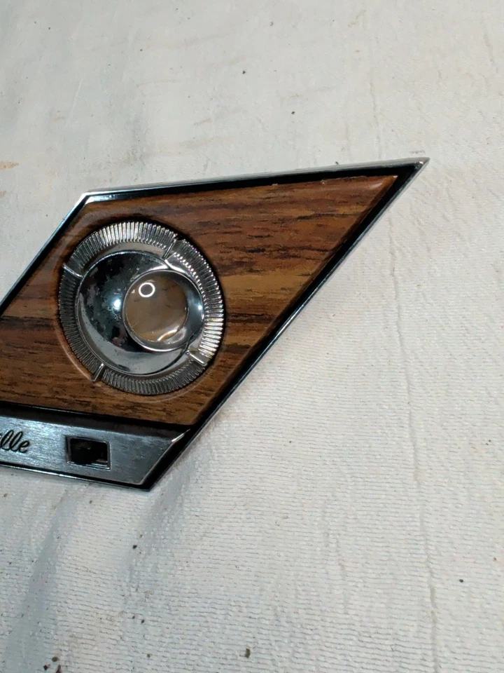 Luz interior Cadillac Seville 1980-1985 Opera Dome luz vela Foto 3 de 4