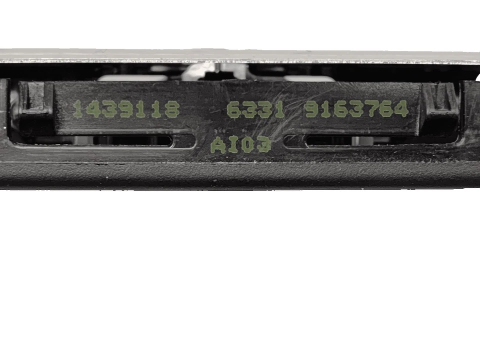 原始设备制造商宝马 535D XDRIVE 2014 - 2015 年前 WINDSHILD SUNVISOR VANITY 灯 — 第 4/4 张图片