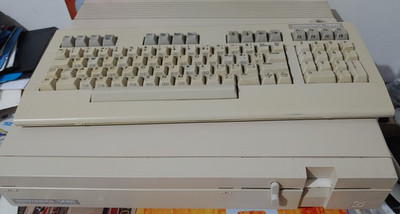 Commodore C 128 D Computer + Tastatur (& Netzkabel) SEALED (112893) 8-bit works