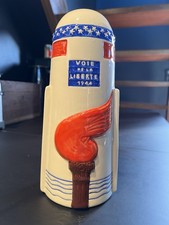 Faïence Quimper HB, Borne  De La Libération. Production Rare Et Unique