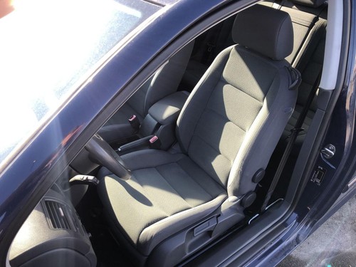 VW Golf 5 V 1K Sitz vorn links Fahrersitz für 3 türer passend ohne Sitzheizung