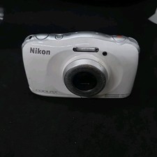Nikon Coolpix S33 - White Waterproof 13.2MP Digital Camera - TESTED WORKING