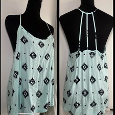 Women's Tops Thin Strap Tank Top. Size Medium, Green