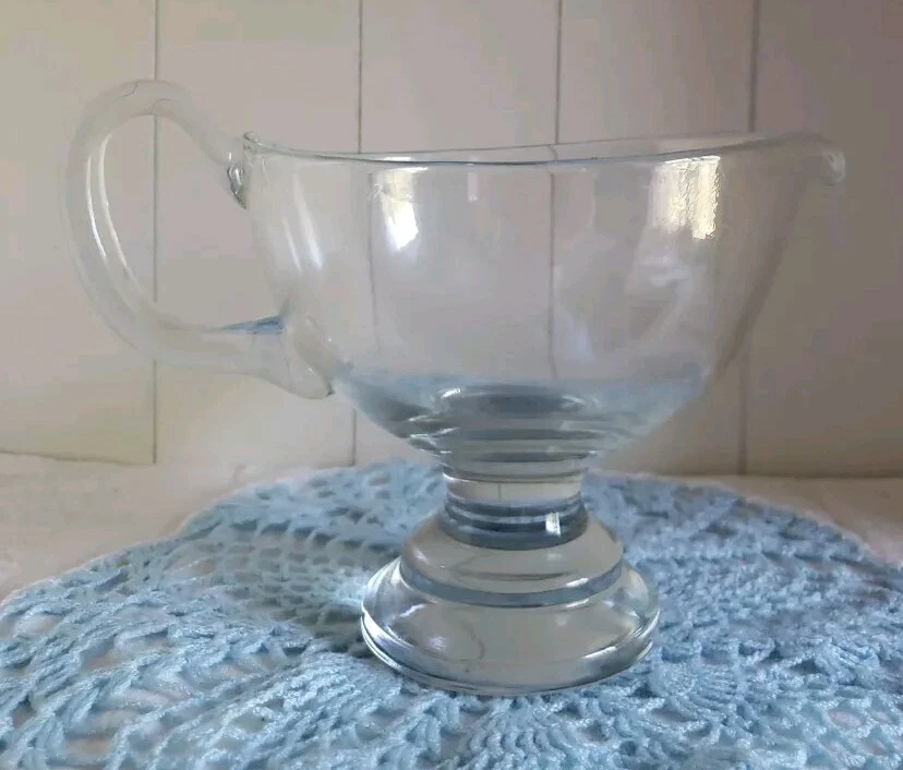 Vintage Clear Glass Pedestal Gravy Boat Sauce Bowl Heavy Depression Type Elegant - Image 2 of 4