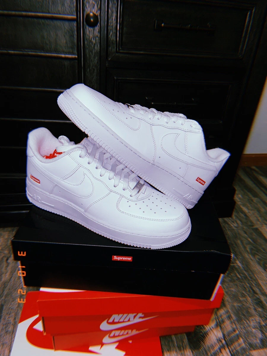 Nike Air Force 1 Low Supreme Box Logo White Size 9 Ship Asap