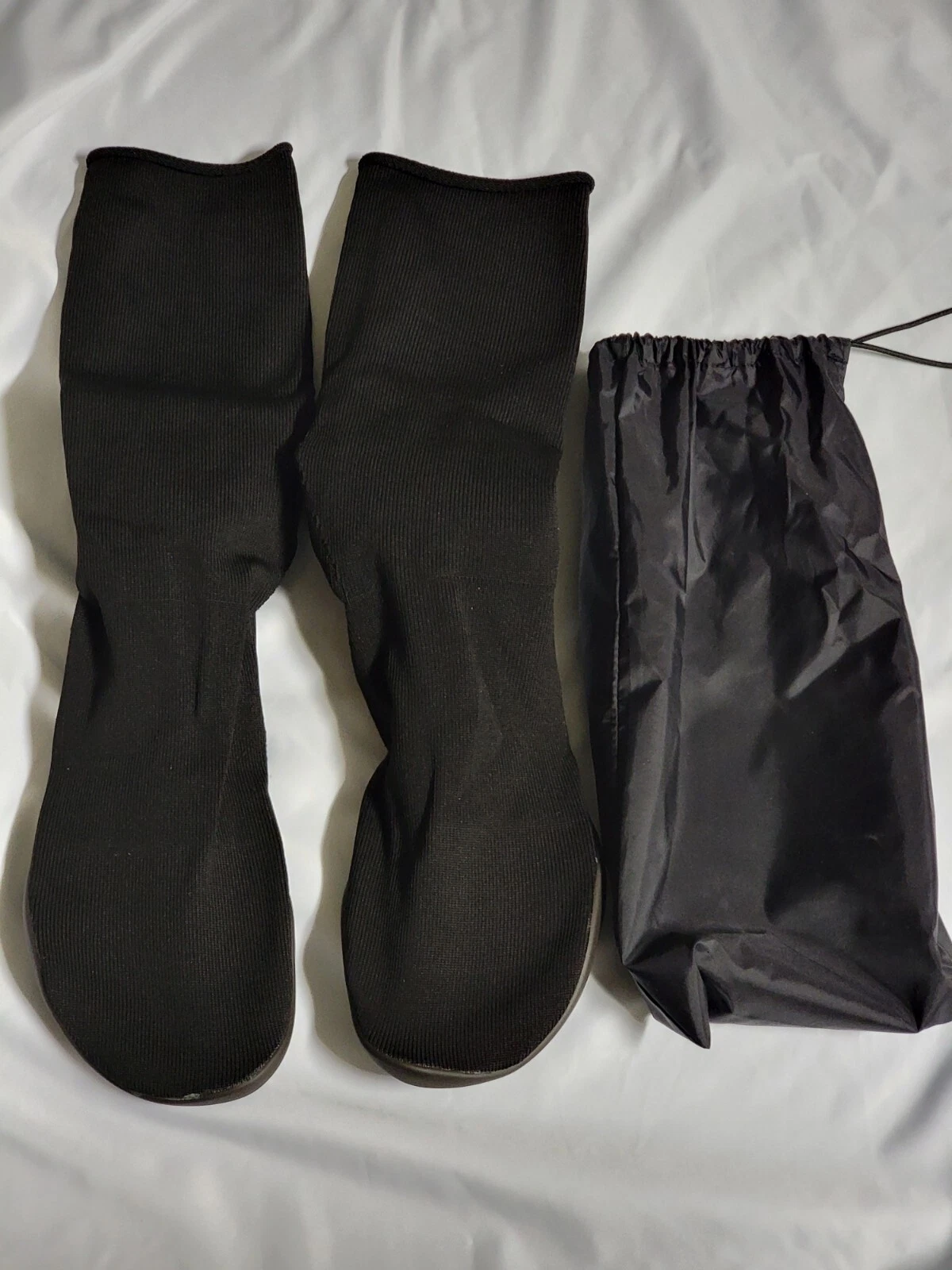 Cialde Yeezy YZY taglia 3 (11 13) nuove di zecca