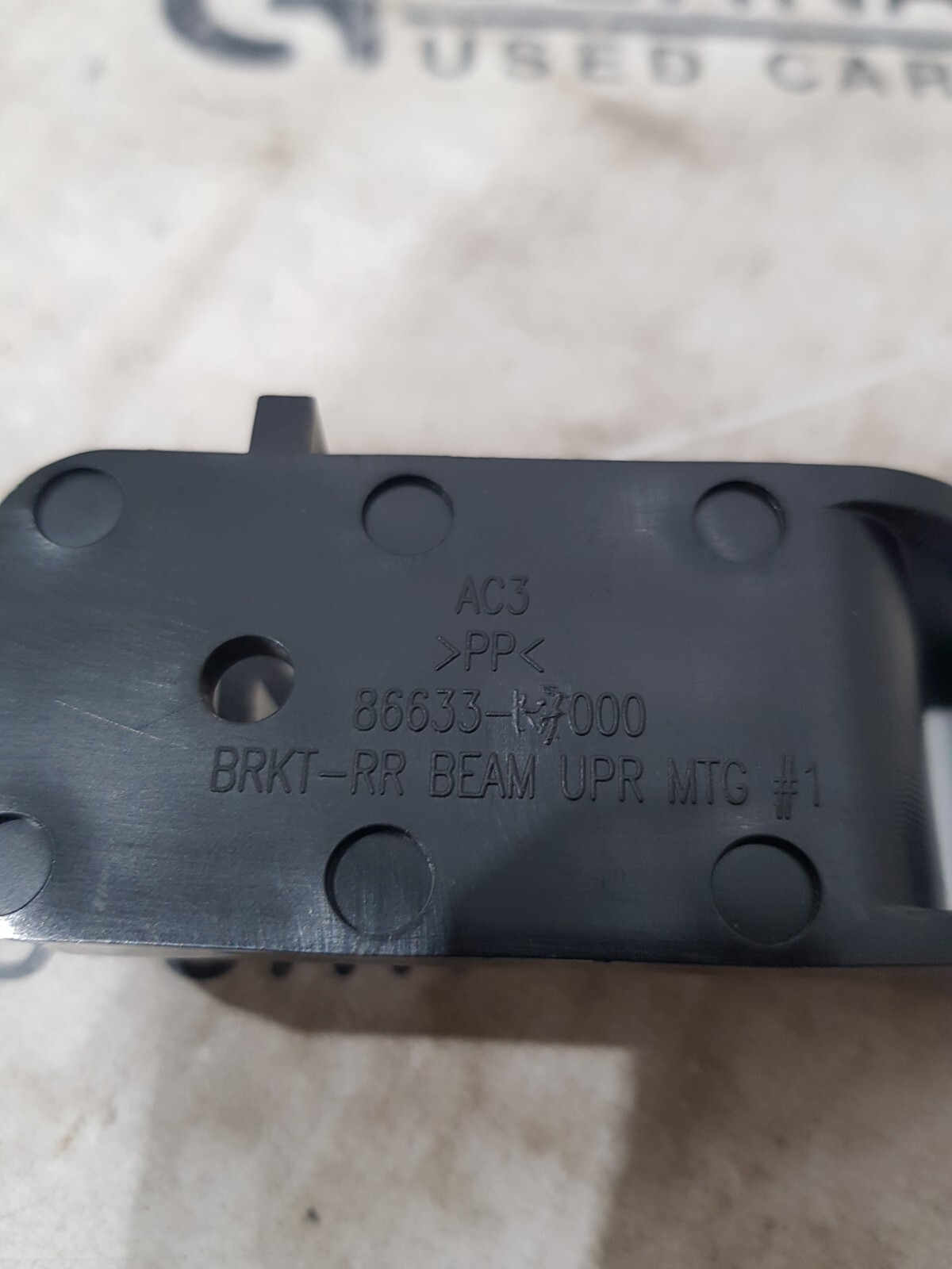 GENUINE KIA FORTE 2017-2018 REAR LEFT UPPER SIDE BUMPER MOUNT  