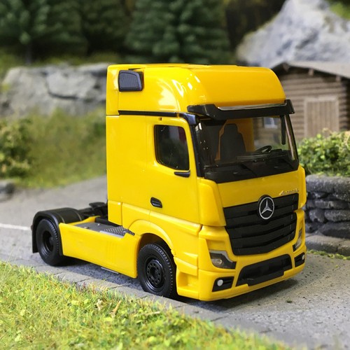 Tracteur, Mercedes Benz, Actros L18 Gigaspace, 2 essieux, jaune - HERPA 317948-0 | Zustand: Neuf