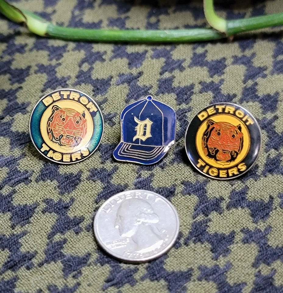 Vintage 1980s Baseball - Detroit Tigers - MLB Enamel Lapel Pins - Rare Set Of 3! - Image 2 of 3