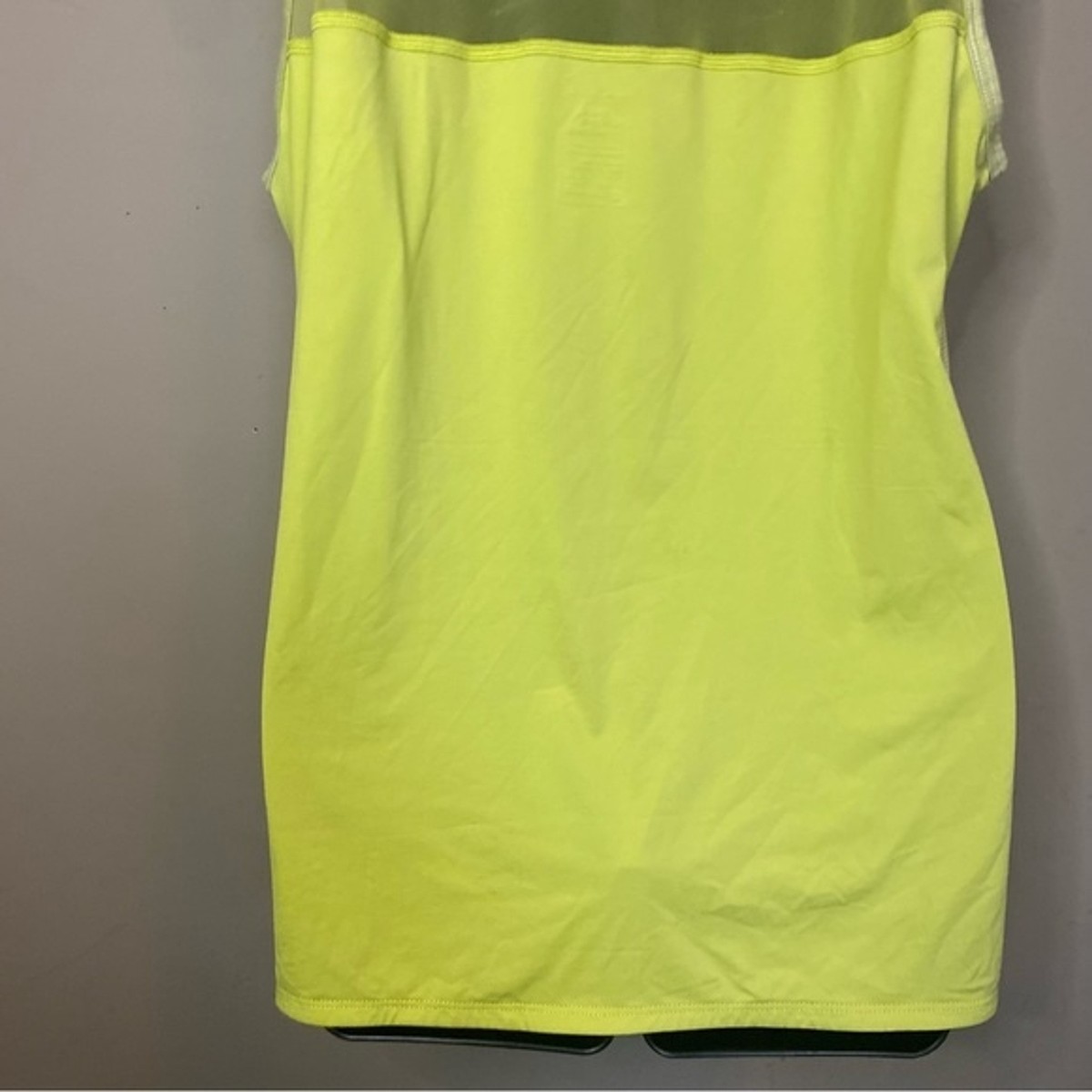 THE NORTH FACE 蛍光イエローメッシュタンクトップ THE NORTH FACE Yellow Neon Sleeveless Back Mesh Sports