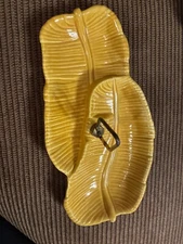 Vintage 1960s MCM mid century modern gold haleaves serving dish with handle #142