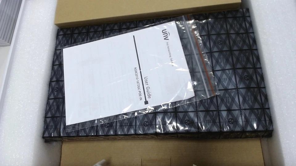 Uniview 16×100Mbps PoE ports (RJ45)+2×1000Mbps Combo ports - Image 4 of 4